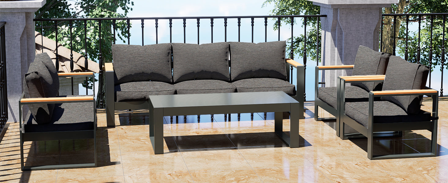 Outdoor Sofas and Sectionals